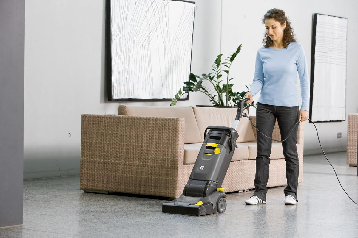 Kärcher BR 30/4 C compact scrubber dryer for surfaces up to 200 m² powerful cleaning of hard floors surfaces are immediately dry and walkable