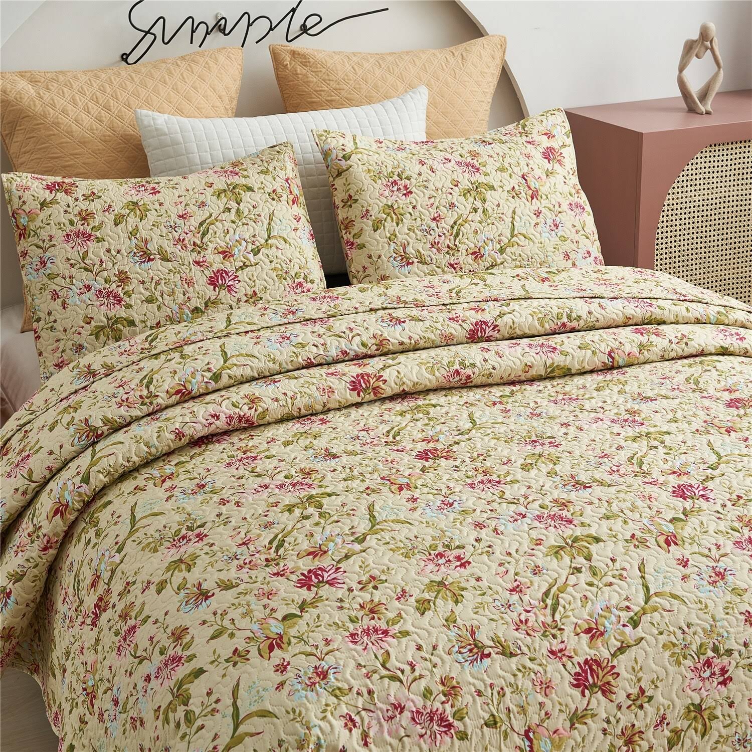 3-Piece Printed Reversible Bedding Quilt Set - Vintage Floral - Queen - Product image 1