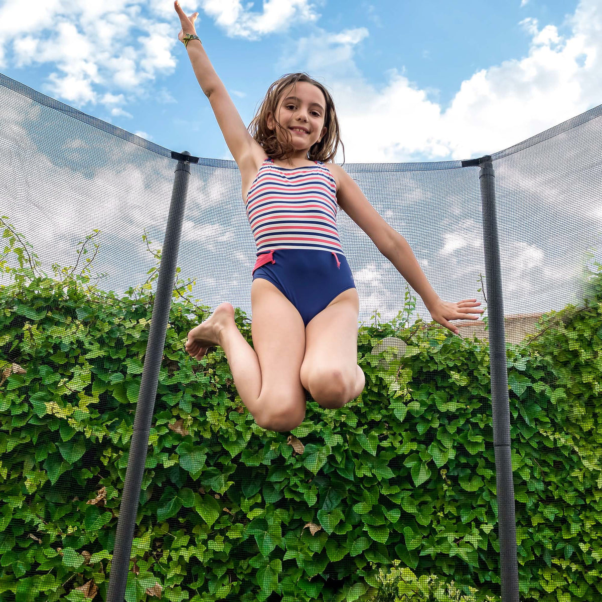 MARNUR 8FT Trampoline for Kids Trampoline with Enclosure Net, Ladder, Wind Stakes - Product image 10