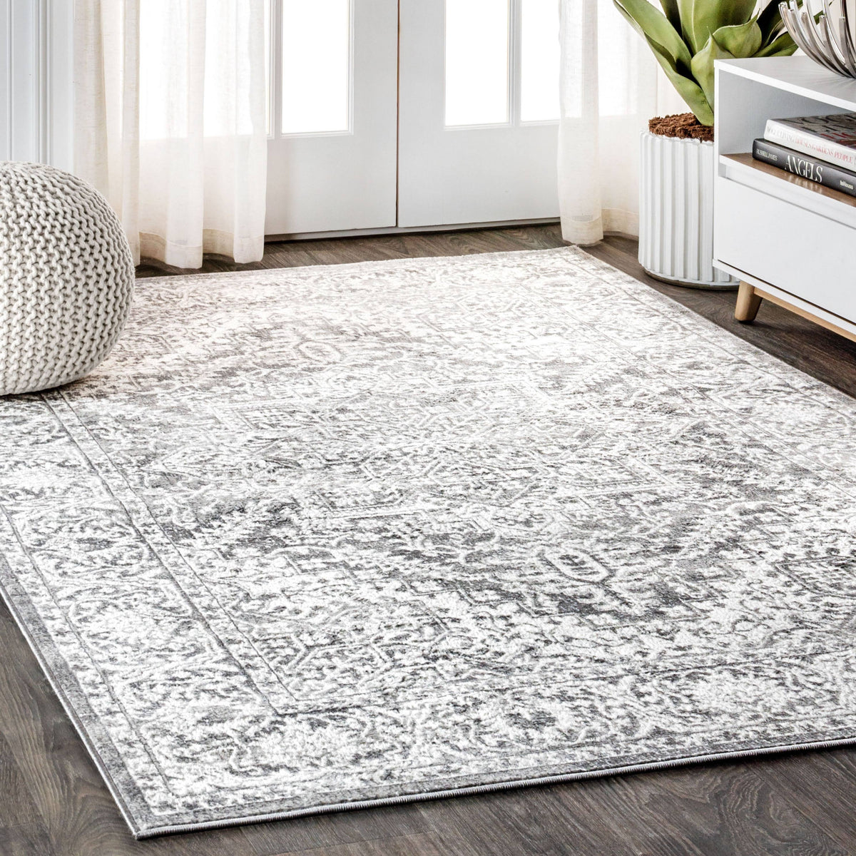 Jonathan Y Modern Persian Vintage Medallion Area Rug - Product image 1