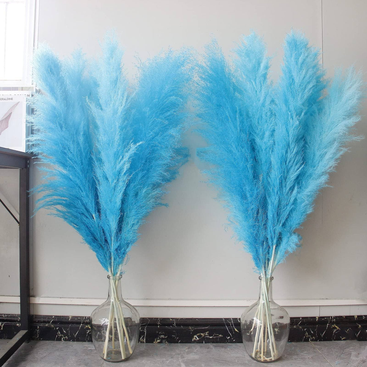Dried Flowers: 10 Pcs of 46-Inch Blue Pampas Grass - Elegant Fluffy Decor for Floor Vases - Product image 1