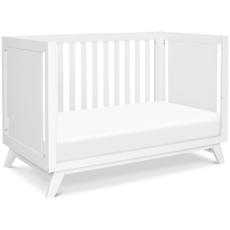 Davinci Otto Pine Wood 3 - in - 1 Convertible Crib in White - Product image 3
